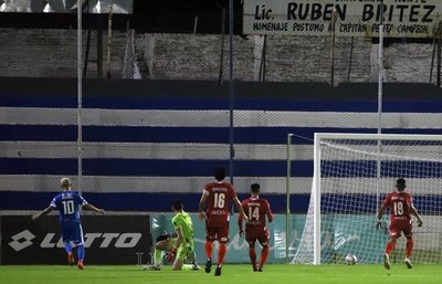El '12' dio pelea y tuvo premio logrando un empate ante Nacional