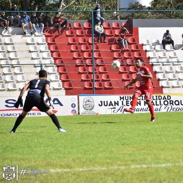 Líder de la Intermedia, con pasos firmes - Fútbol - ABC Color