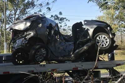 Hijo de “Chiqui” se habría quedado dormido y chocó en peligrosa curva - Nacionales - ABC Color