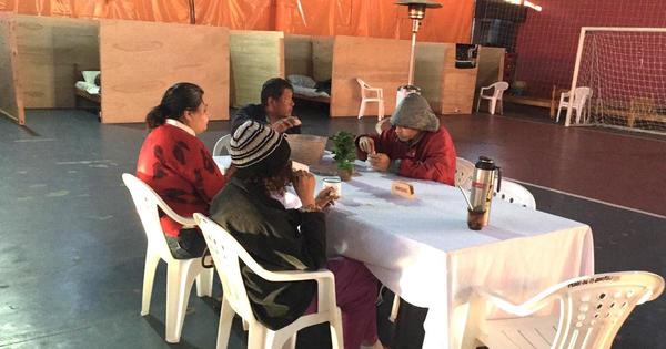 En la fría noche y madrugada, SEN asistió a 17 personas en situación de calle