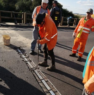 Habilitaron ambas calzadas del puente ubicado sobre el río Tabicuary | .::Agencia IP::.