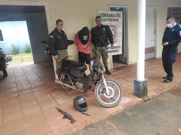Policías de Capitán Bado sacan de circulación a un supuesto asaltante - Nacionales - ABC Color