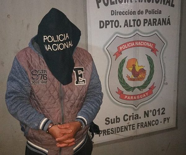 Detienen a borracho que agredió a familiares