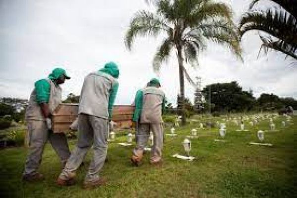 Covid: Brasil registra 939 muertes en 24 horas