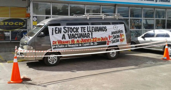 La Nación / BusVac: cadena de supermercados ofrece traslado de personas para vacunarse contra el COVID-19