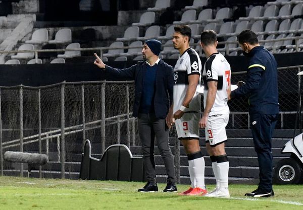 “Nosotros apuntamos al torneo corto, que son dos partidos para una clasificación importantísima” - Olimpia - ABC Color
