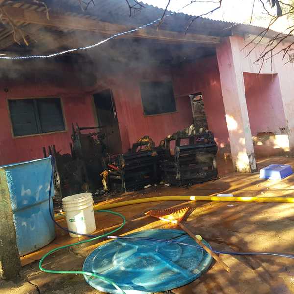 Vivienda se incendió a causa de un corto circuito en CDE