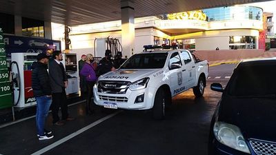 Filmaban película de asalto y les cayó la policía de verdad