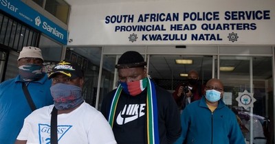 La Nación / Tras ola de violencia, se reanuda el juicio contra Zuma en Sudáfrica