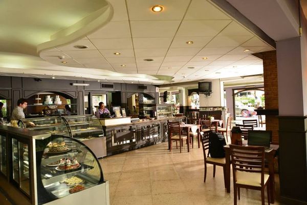 Confitería Chantilly: adiós a la coqueta esquina de Villa Morra - Nacionales - ABC Color