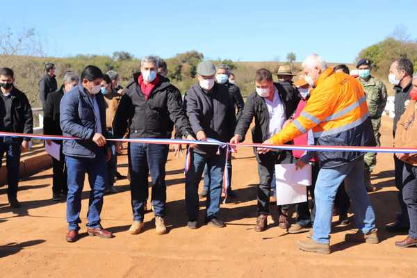 Itapuenses están mejor conectados con la inauguración de 10 puentes de hormigón armado