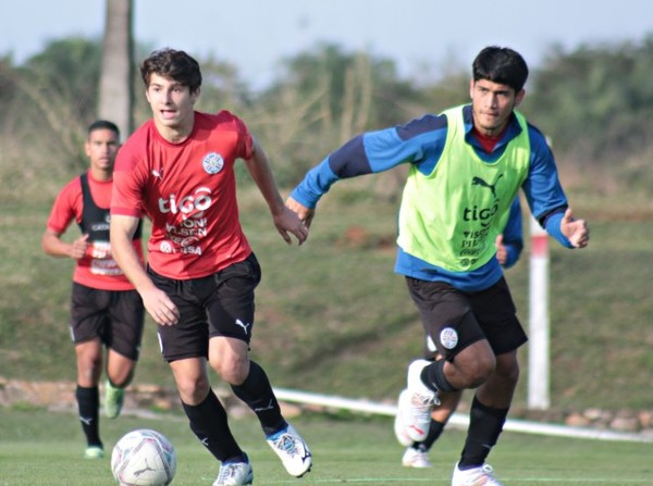 Turno para la Albirroja Sub 17 - APF