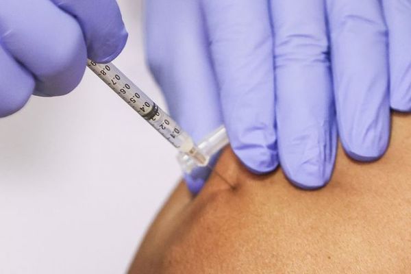 Habilitan registro de vacunación para adolescentes con comorbilidades