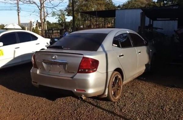 Abandonan auto robado por policías en CDE - ABC en el Este - ABC Color