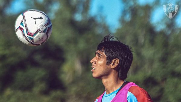 Ofertas de afuera por tres jugadores