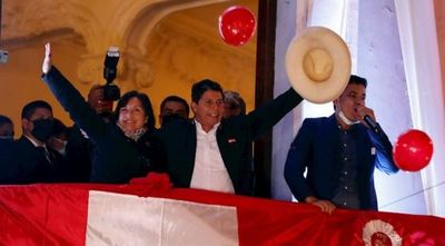 Pedro Castillo es proclamado presidente electo de Perú