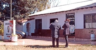 Pese a desnudarse esquema extorsivo en comisaría de CDE, policías siguen en sus cargos