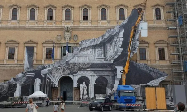 Artista "raja" un palacio renacentista de Roma con una ilusión óptica - OviedoPress