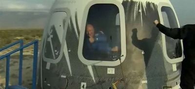 Así es como Jeff Bezos, el hombre más rico del mundo, alcanzó su sueño de alcanzar el espacio