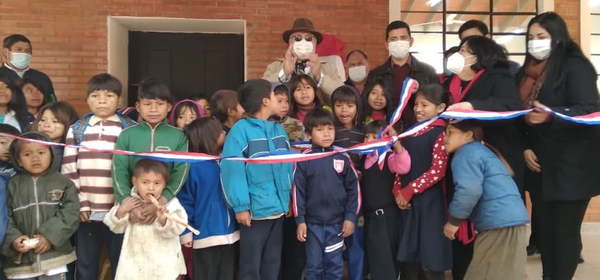 Gobernador inaugura comedor escolar y un aula para nivel inicial en Repatriación - Noticiero Paraguay