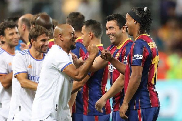 El Real Madrid vence al Barça en clásico de leyendas