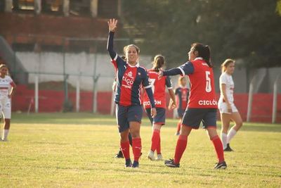 Las azulgranas marchan con puntaje ideal - Fútbol - ABC Color