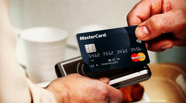 Mastercard fomenta los pagos sin contacto e invita a alentar a la albirroja