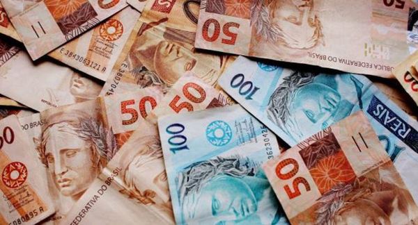 El Real Brasileño se hundió a un mínimo de 5,50 unidades por dólar