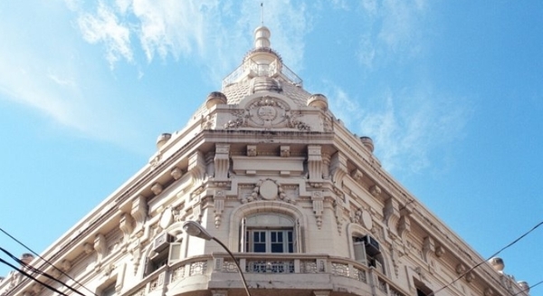 Hacienda subastó G. 227.000 millones de Bonos del Tesoro