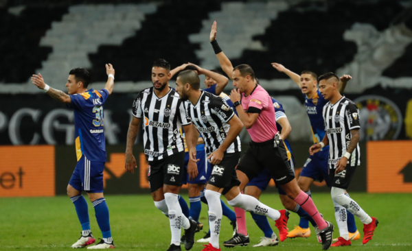 Diario HOY | Mineiro elimina a Boca en partido con polémicas