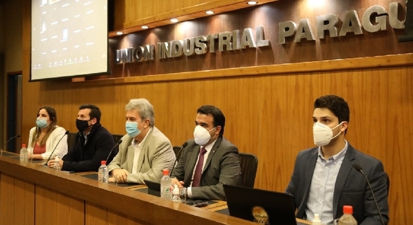 Invitan a jóvenes empresarios a participar en procesos de reformas