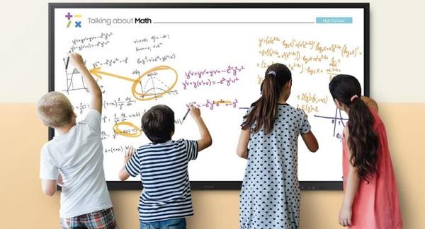 Samsung transforma las reuniones y clases con su pantalla digital interactiva Flip