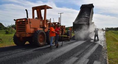 Pavimentan la ruta que une Corateí - Yabebyry