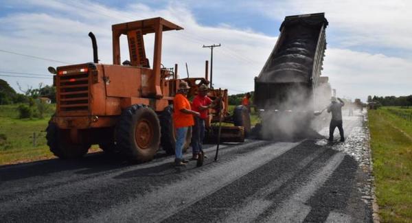 Pavimentan la ruta que une Corateí - Yabebyry