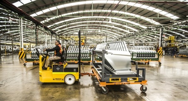 EE.UU creó solo 266.000 empleos en abril