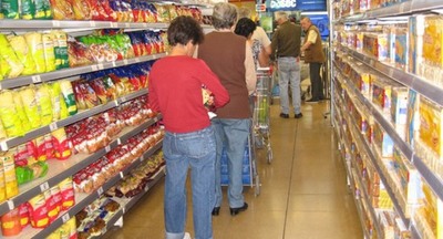 Argentina congelará precios de 120 productos alimenticios por 6 meses