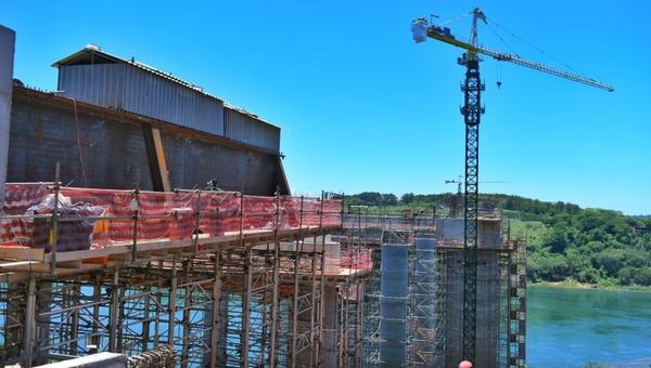 Puente de la Integración: alistan primer tablero del lado paraguayo para su empuje al Paraná