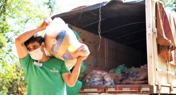 ITAIPU intensifica entrega de víveres en comunidades vulnerables de Alto Paraná