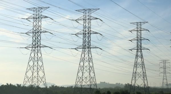 Parlamentarios de la región piden  debatir la integración eléctrica
