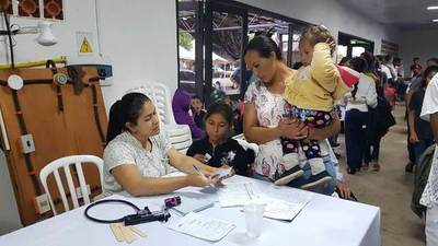 Pescadores y sus familias recibieron atención médica y capacitación en Ayolas