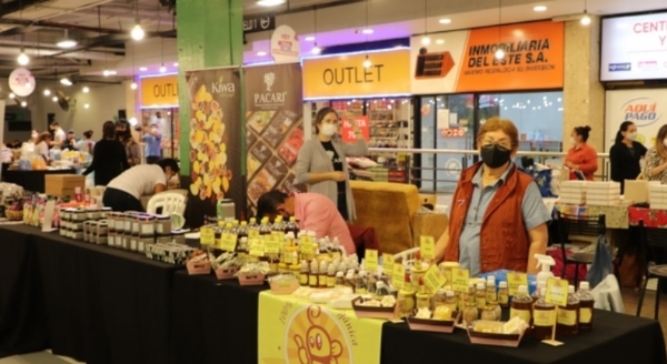 El MIC premió a seis mujeres emprendedoras que participaron del concurso Arandú Rendá