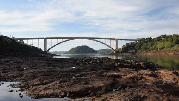 Rocas afloran en  río Paraná y son  peligrosas  para las embarcaciones