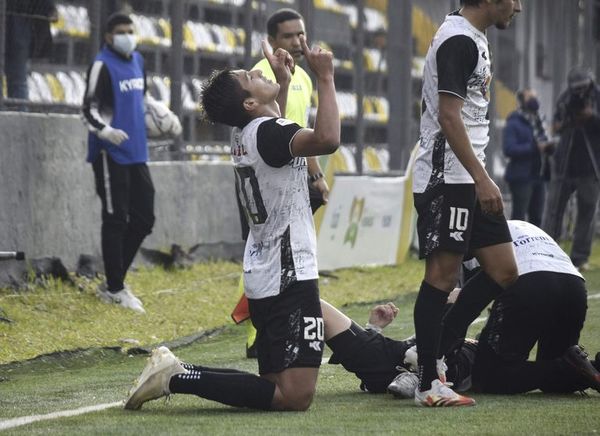 Tacuary sorprende al puntero de la Intermedia - Fútbol de Ascenso de Paraguay - ABC Color