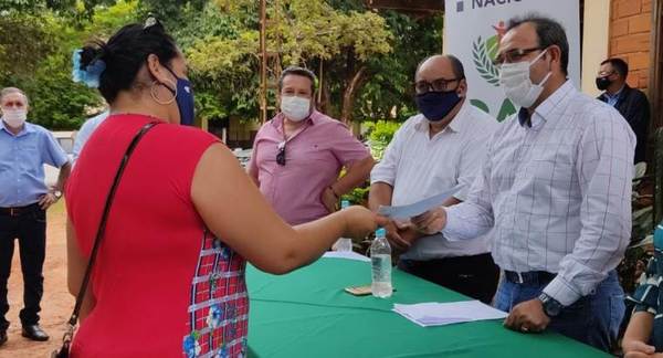 Productores de J. L. Mallorquín acceden a créditos para fortalecer producción