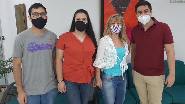 Estudiantes de la UNA presentaron resultados de varios estudios de mercado