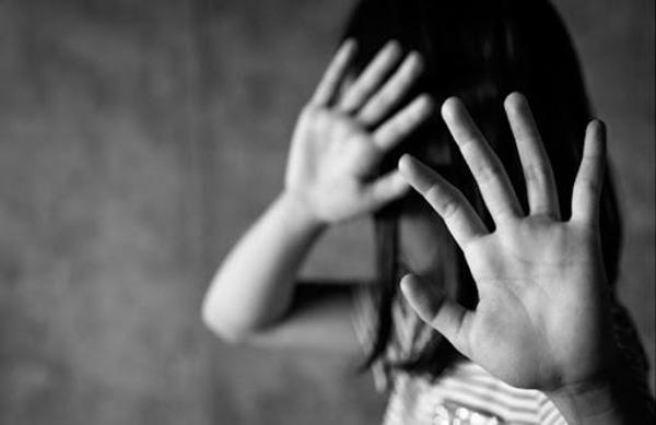 Una mujer y su hijo fueron detenidos por supuesto maltrato infantil – Prensa 5