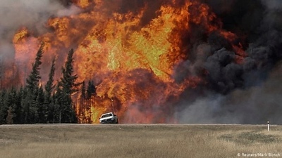 Declaran la emergencia por los incendios en el oeste de Canadá | .::Agencia IP::.