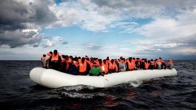 Reino Unido y Francia trabajarán juntos para impedir el cruce ilegal de inmigrantes | .::Agencia IP::.