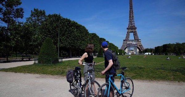 Francia entra en la cuarta ola de coronavirus, estrena pasaporte sanitario y endurece medidas | .::Agencia IP::.