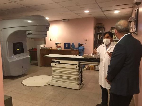 Diputado capiateño contribuye para reparación de equipo de Radioterapia del INCAN